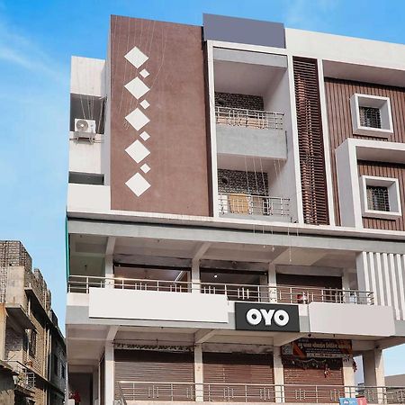 Oyo Hotel Blackgold Chandrapur Esterno foto