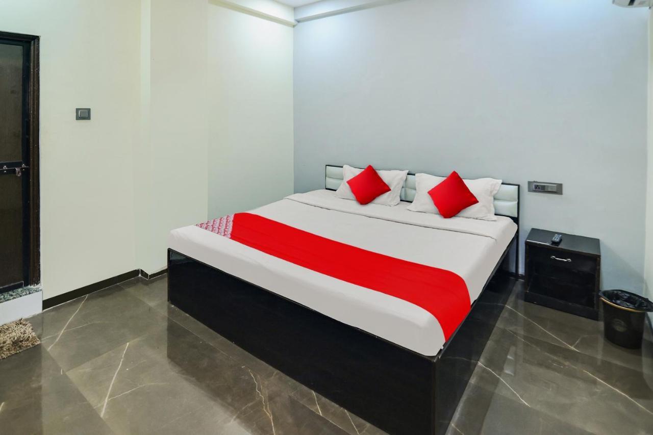 Oyo Hotel Blackgold Chandrapur Esterno foto