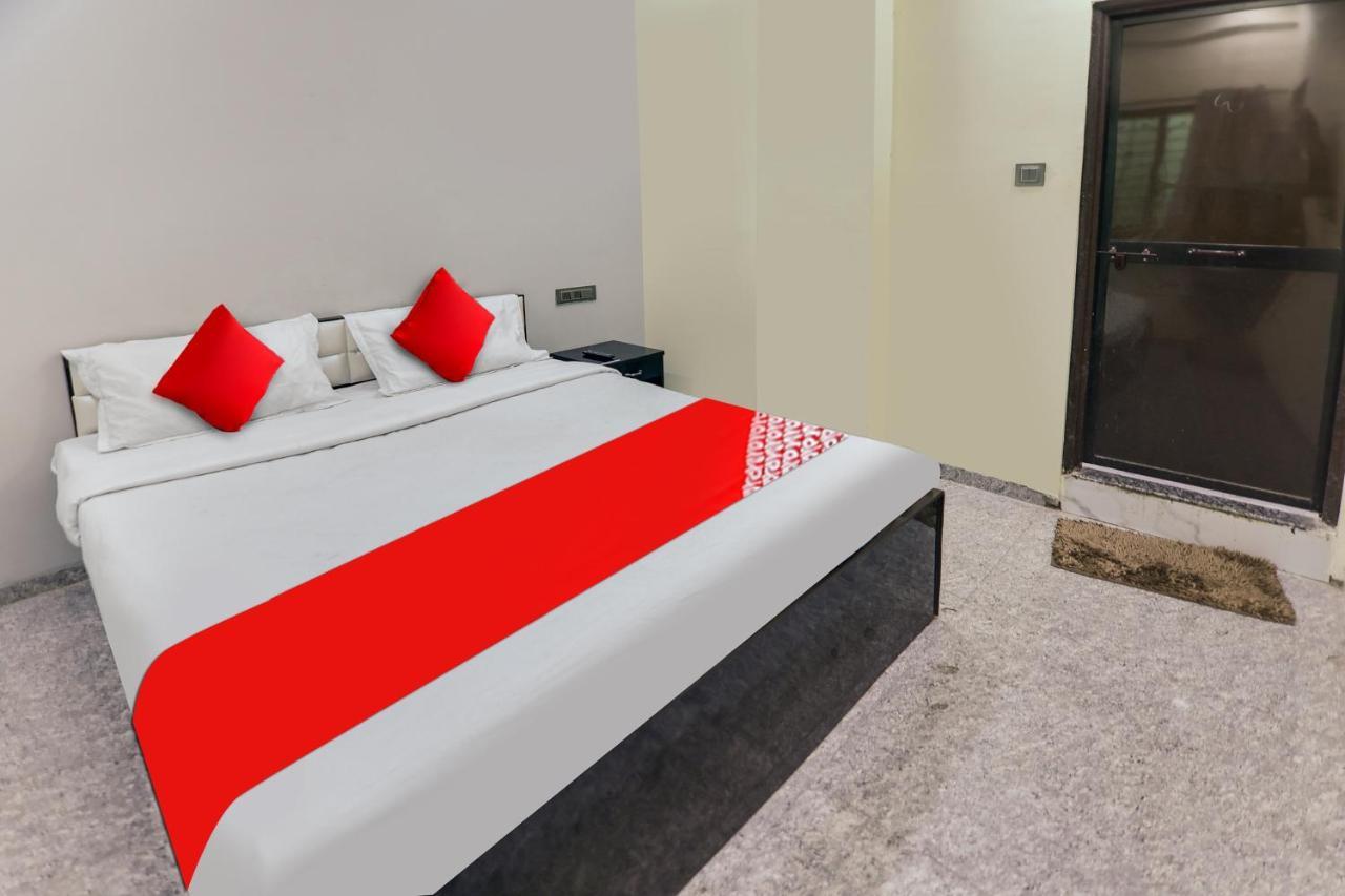 Oyo Hotel Blackgold Chandrapur Esterno foto