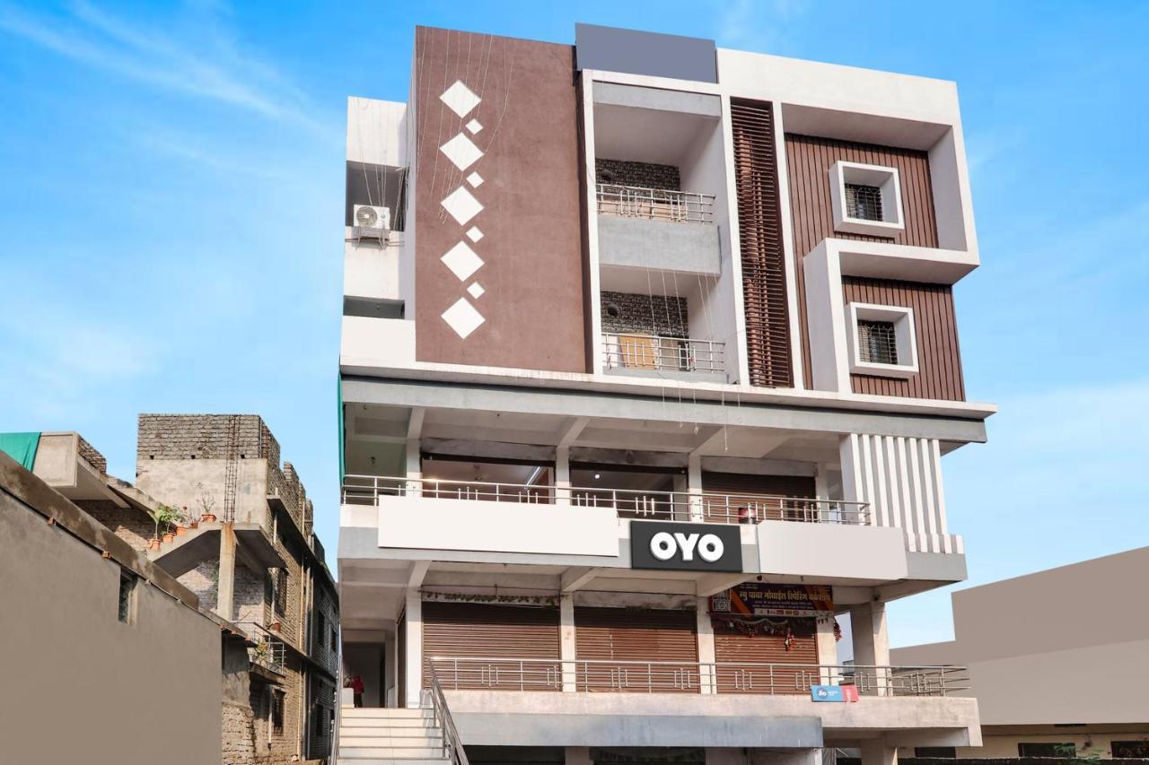 Oyo Hotel Blackgold Chandrapur Esterno foto