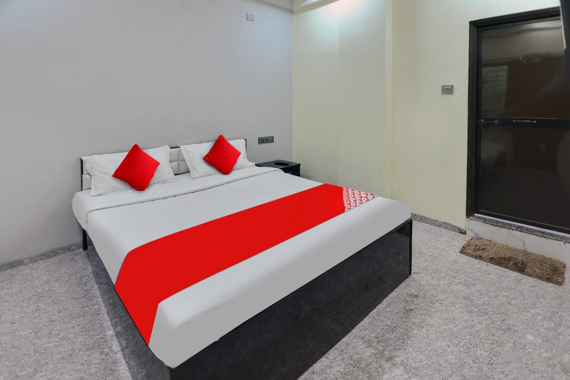 Oyo Hotel Blackgold Chandrapur Esterno foto