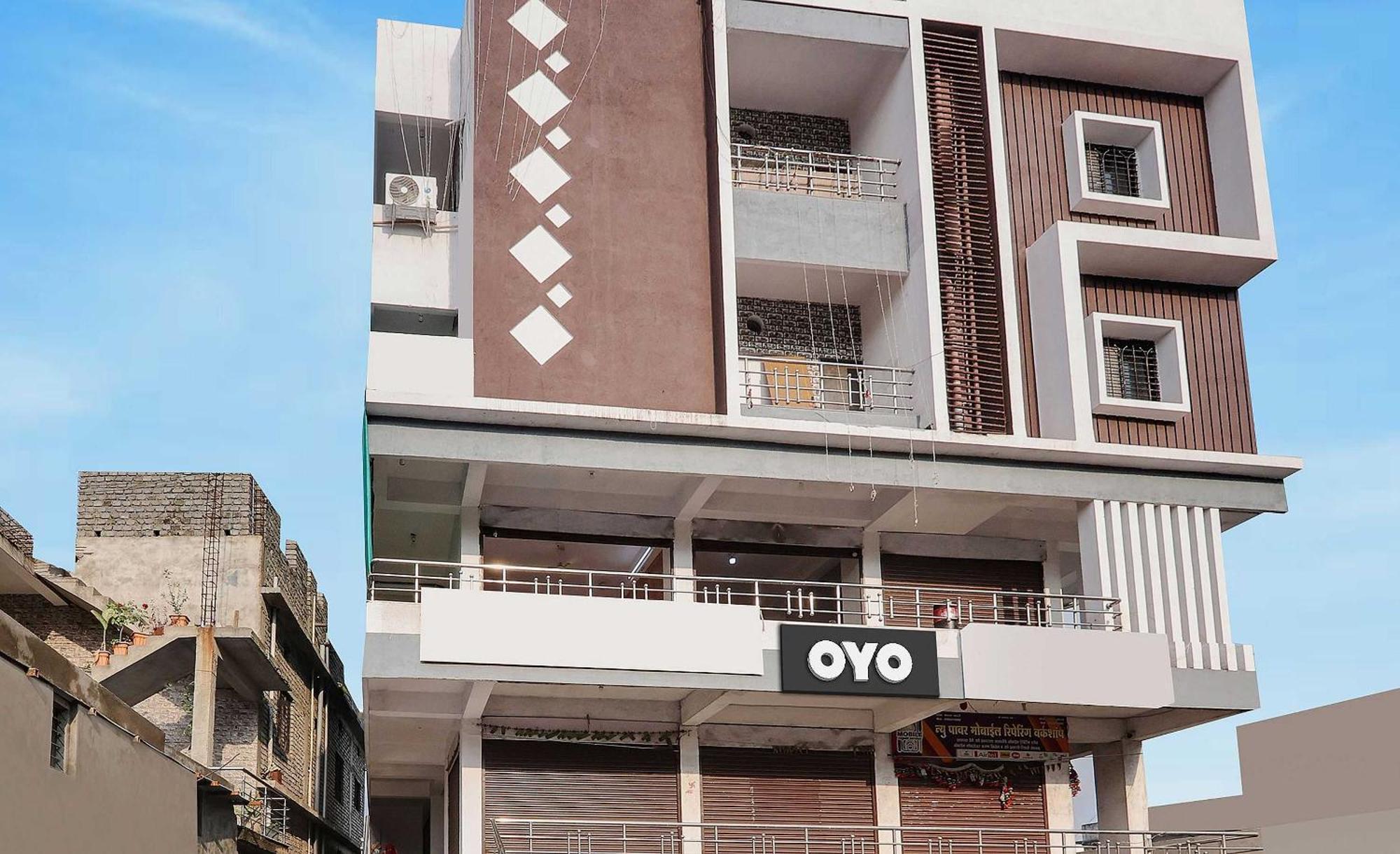 Oyo Hotel Blackgold Chandrapur Esterno foto