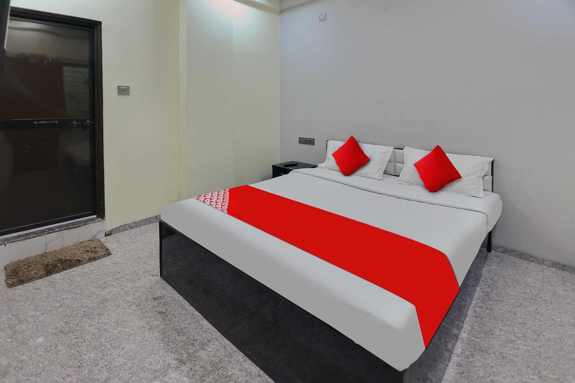 Oyo Hotel Blackgold Chandrapur Esterno foto